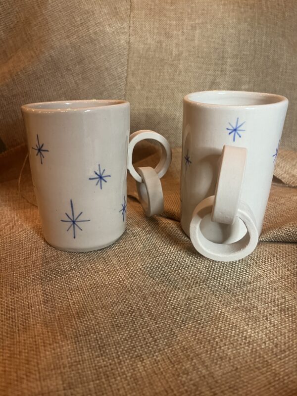 Mug Etoiles Bleues avec anse chaînes ✨