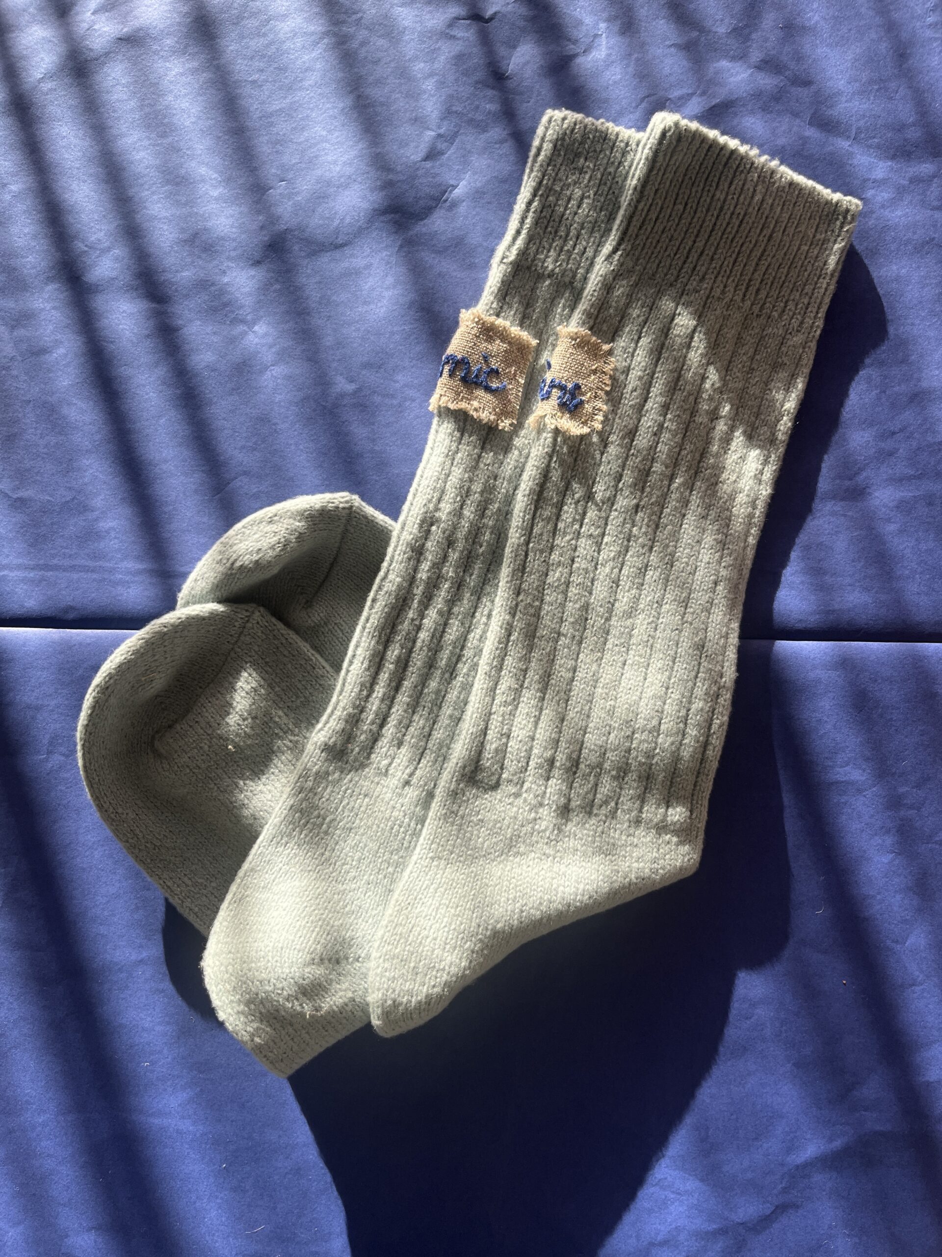 Chaussettes brodées 39/42 - Toutes douces – Image 2